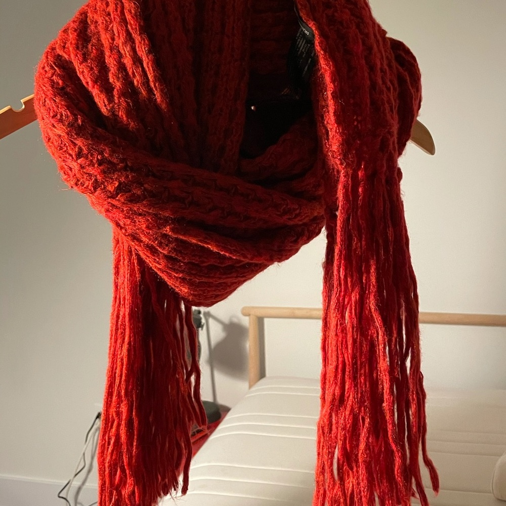 Long red Zara scarf